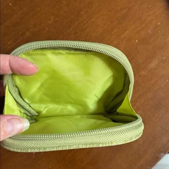 Lug Quilted Olive Coin Pouch - Picture 2 of 2